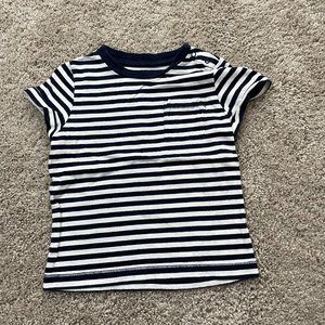 💙Blue and White Striped Baby Gap T-shirt with Pocket Size 18-24 Months (Boy)💙